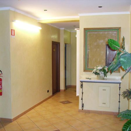 Hotel Fontana ルビエーラ エクステリア 写真