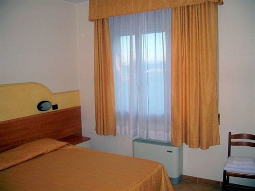 Hotel Fontana ルビエーラ エクステリア 写真