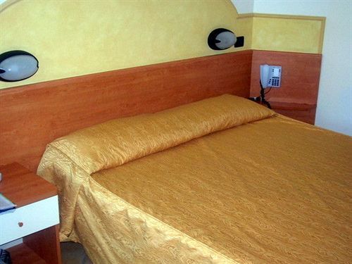 Hotel Fontana ルビエーラ エクステリア 写真