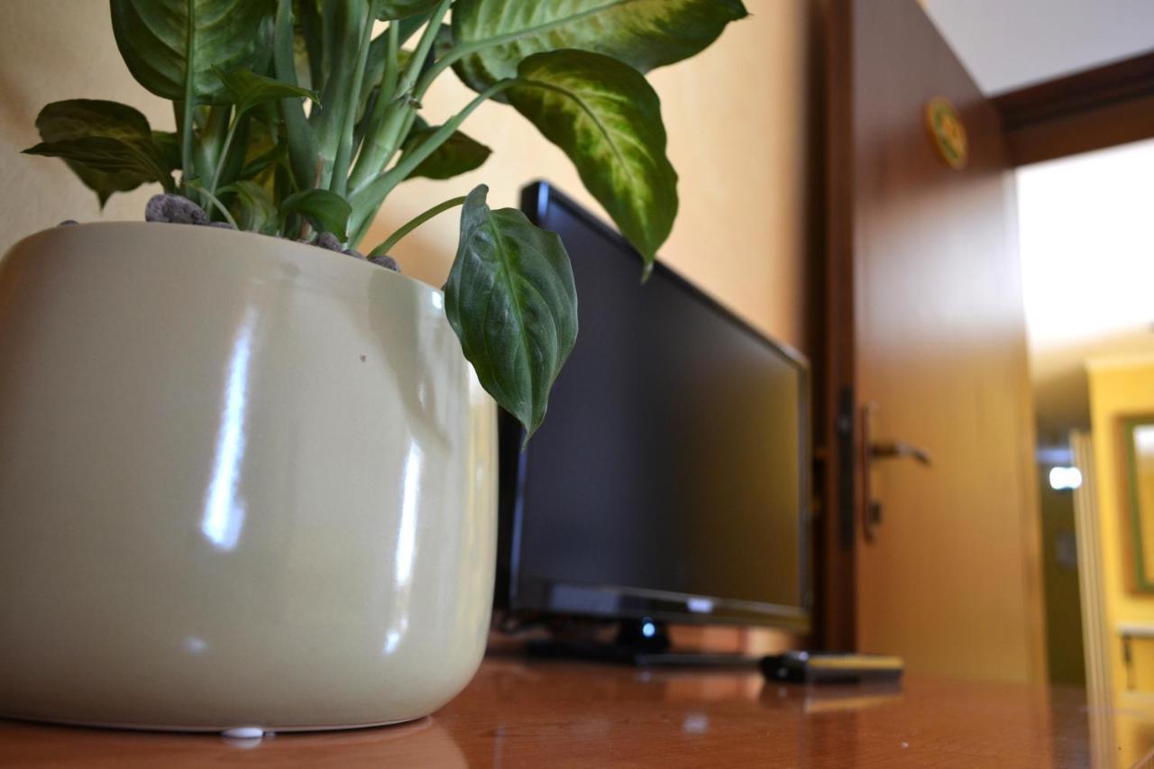Hotel Fontana ルビエーラ エクステリア 写真